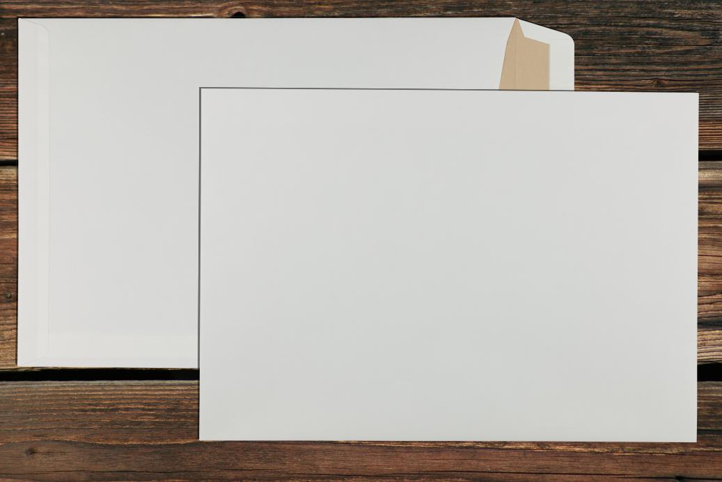 Versandtaschen 240x340 mm Haftklebend Cremeweiß 120 g/qm